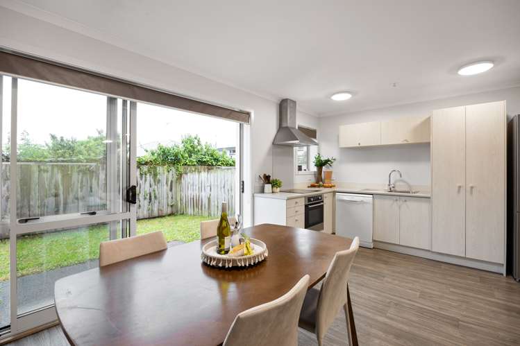 61 Chiefs Court Hamilton East_7