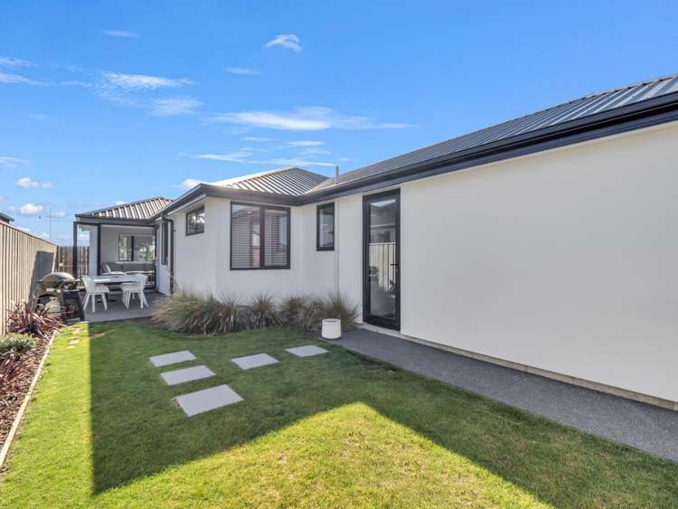 63 Pegasus Main Street Pegasus_29