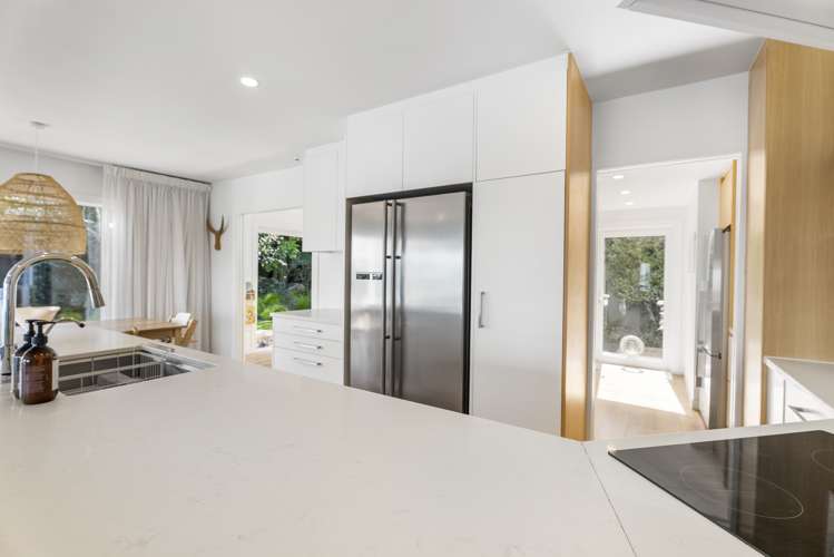 785 Whangaparaoa Road Manly_11