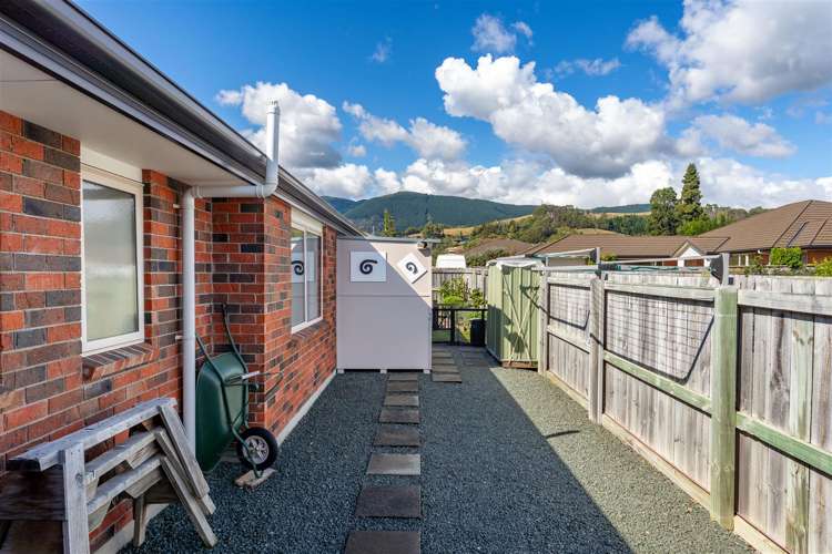 76 Covent Drive Stoke_11