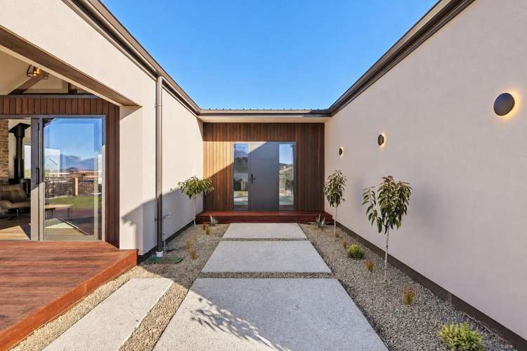 7 Carrickmore Crescent_1
