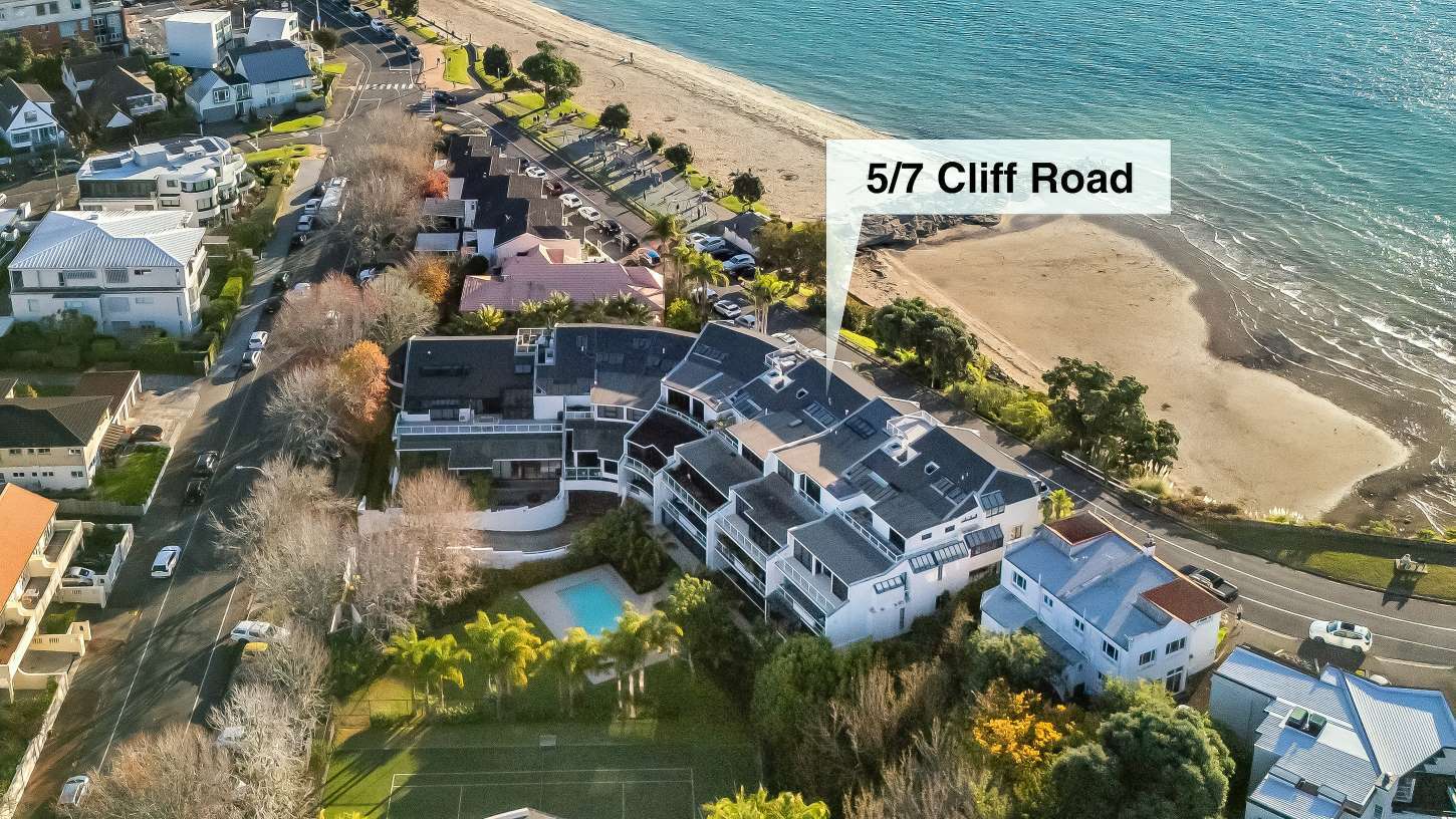 5/7 Cliff Road in St Heliers, Auckland