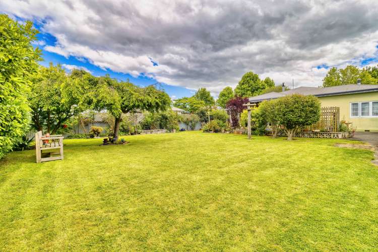 908 Clive Street Akina_22