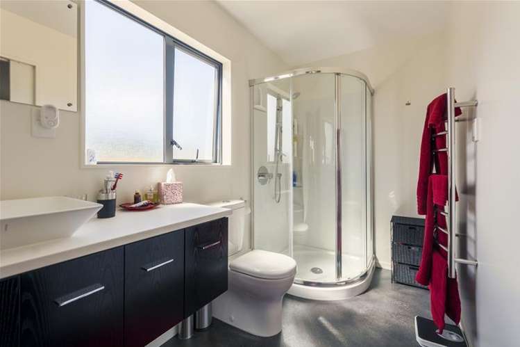 19 Shoreline Place Rarangi_12