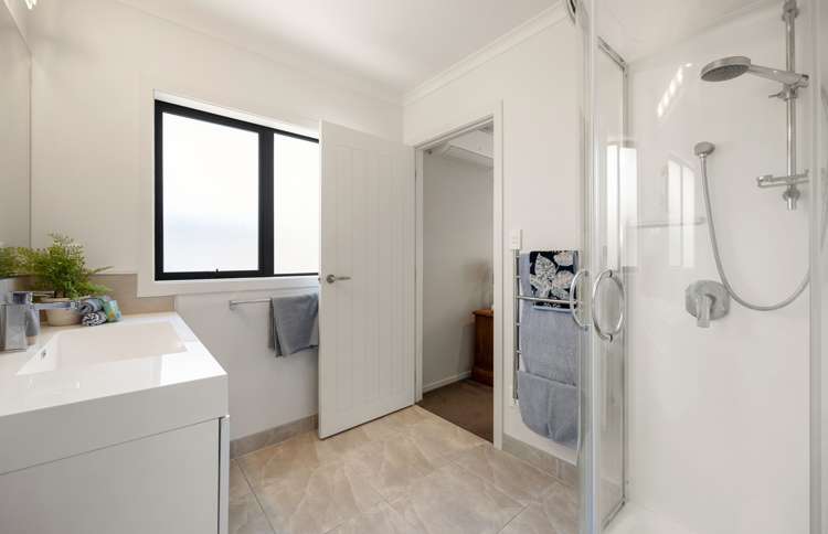 2 Teatree Close Huntington_17