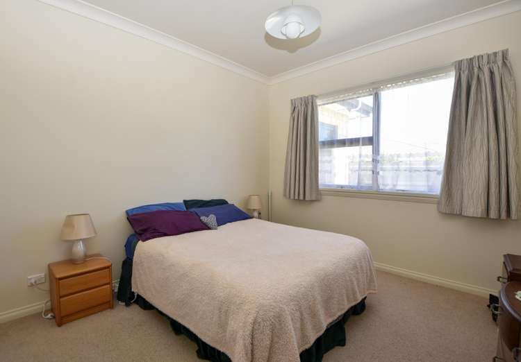 39 Armstrong Avenue Carterton_16