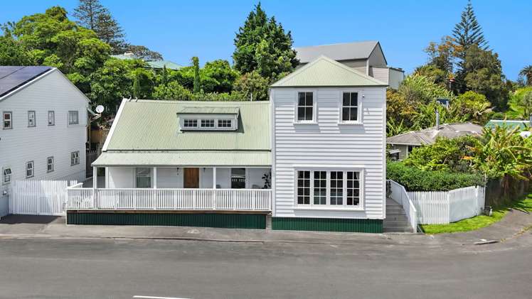 4 Russell Esplanade Rawene_7