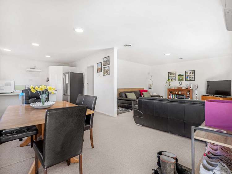 5 Carlyle Street Leamington_12