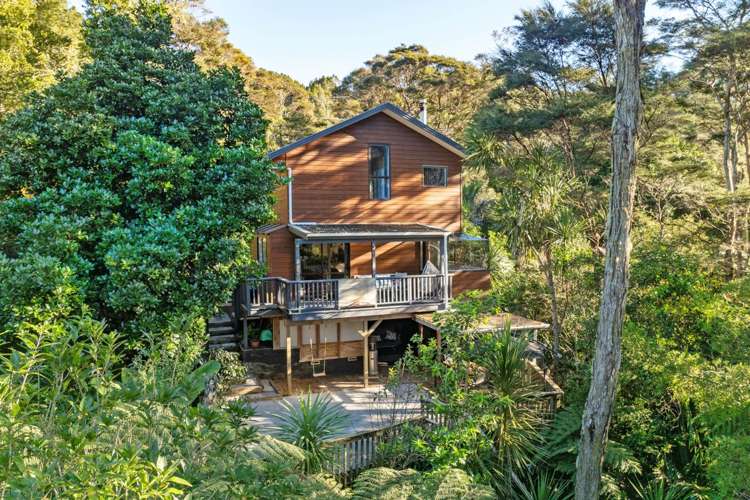 156 Laingholm Drive_0