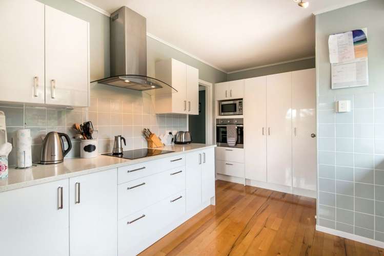 78 Kervil Avenue Te Atatu Peninsula_10