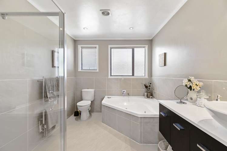 1/86 Takutai Avenue Half Moon Bay_13