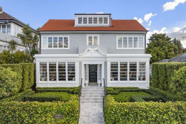 A MUCH-ADMIRED GEORGIAN HOME IN TOP LOCATION