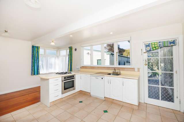 228 Tremaine Avenue Highbury_2