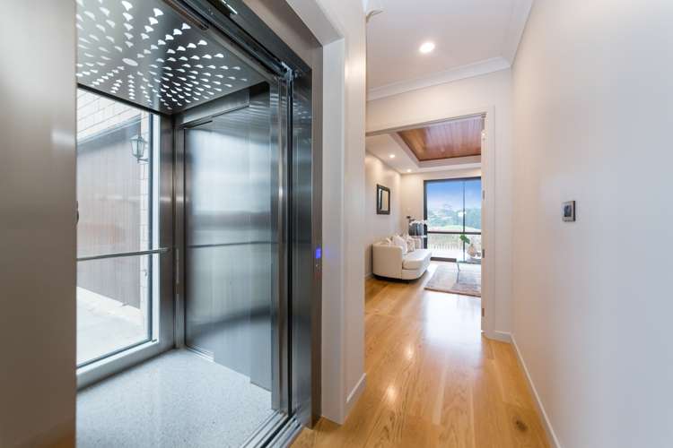 760 Redoubt Road Flat Bush_24