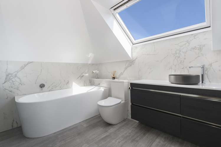 76a Harbour Drive Otumoetai_21