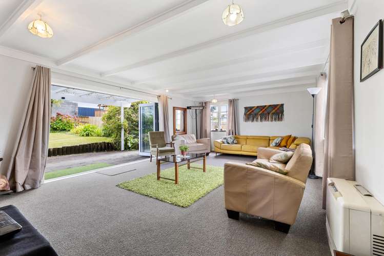 53 Coronation Road_1