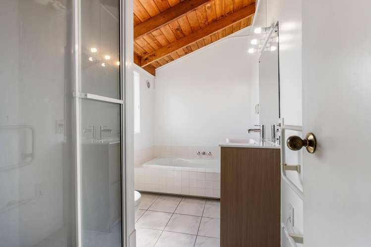6/110 Norman Lesser Drive Saint Johns_15
