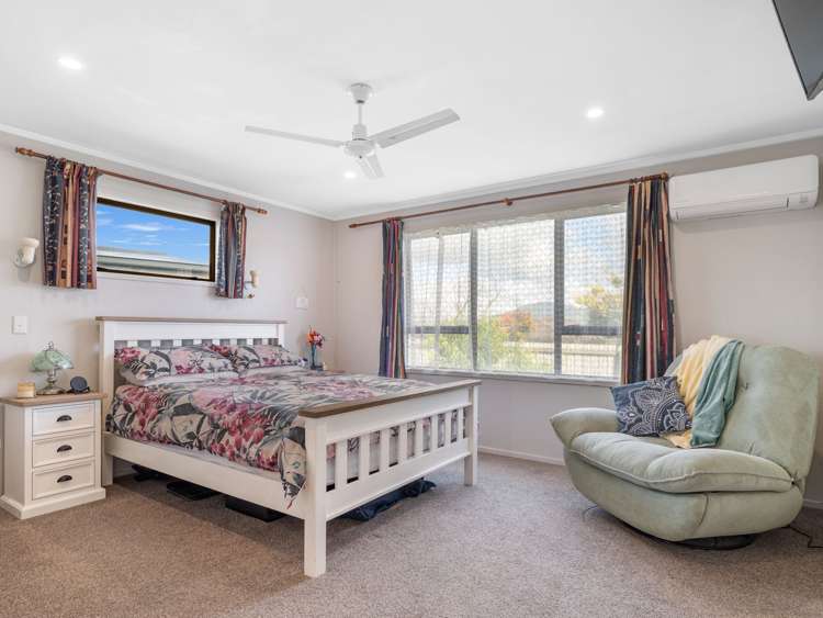 17 Byron Grove Owhata_16