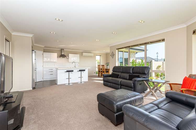 2 Shearwater Drive Woolston_11