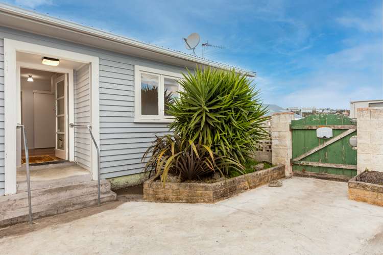 1/11 Meeanee Quay Westshore Napier City Houses for Sale One Roof