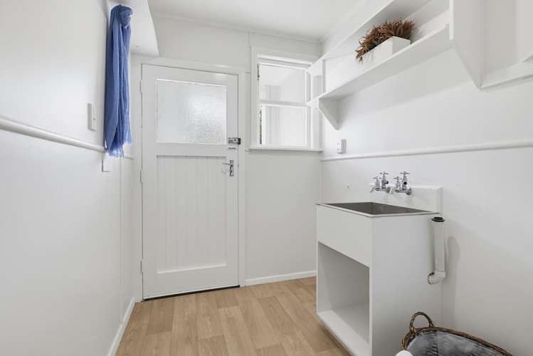 8A Frederick Street Tawa_14