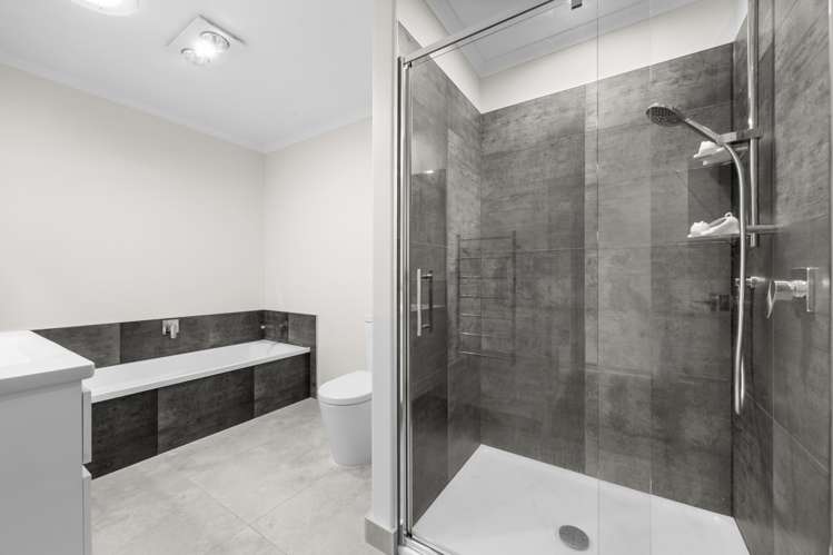 13 Leebank Crescent Riverhead_13