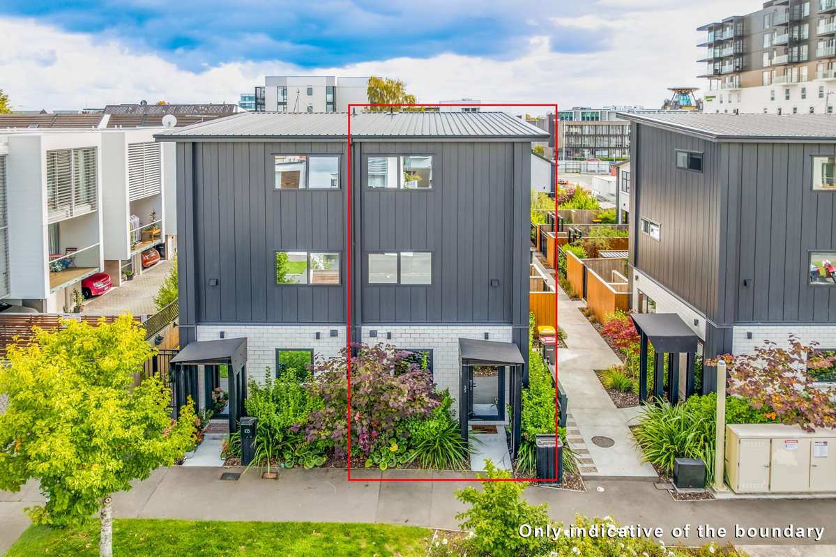 2/35 Chester Street West_0