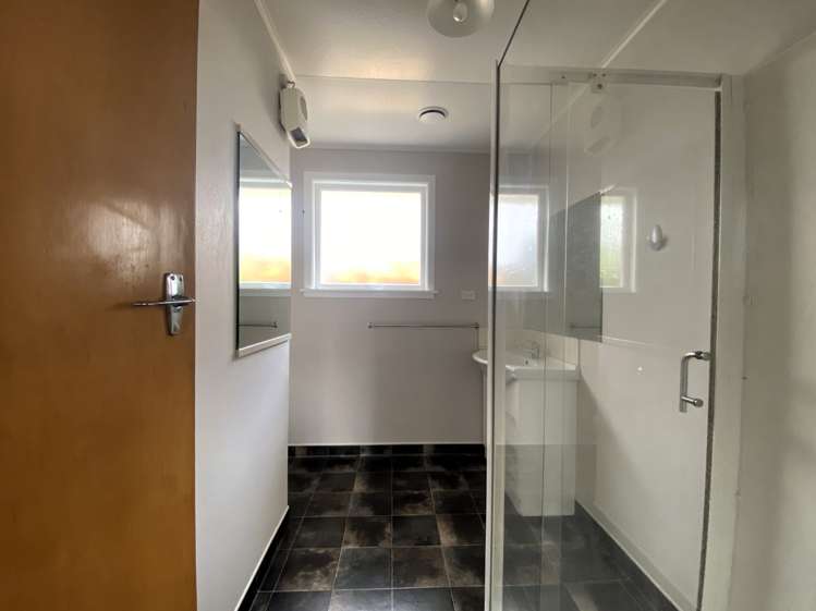 2/900 Townshend Place 10482_7