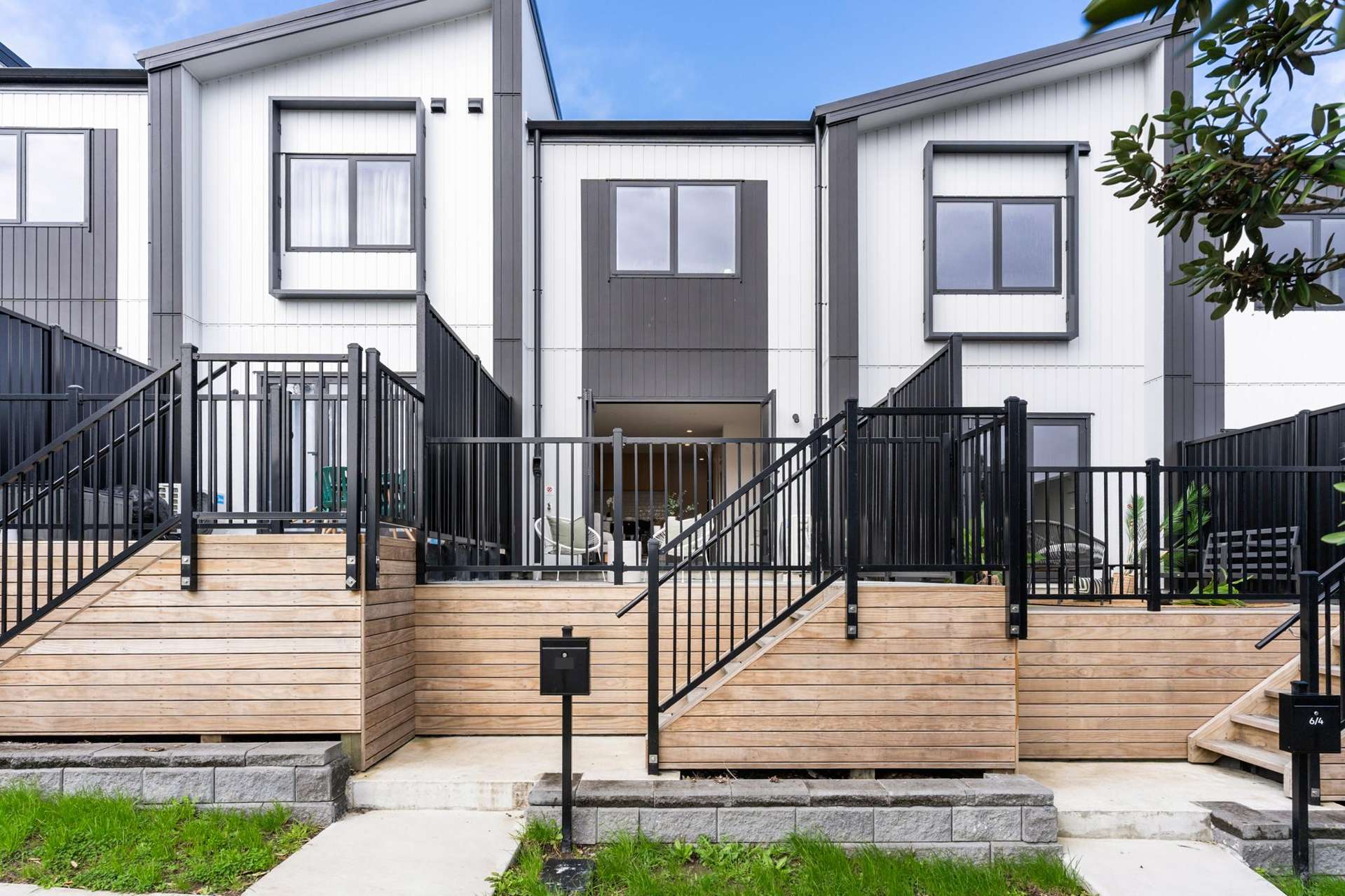 2/4 Ngaroma House Drive Hobsonville_0