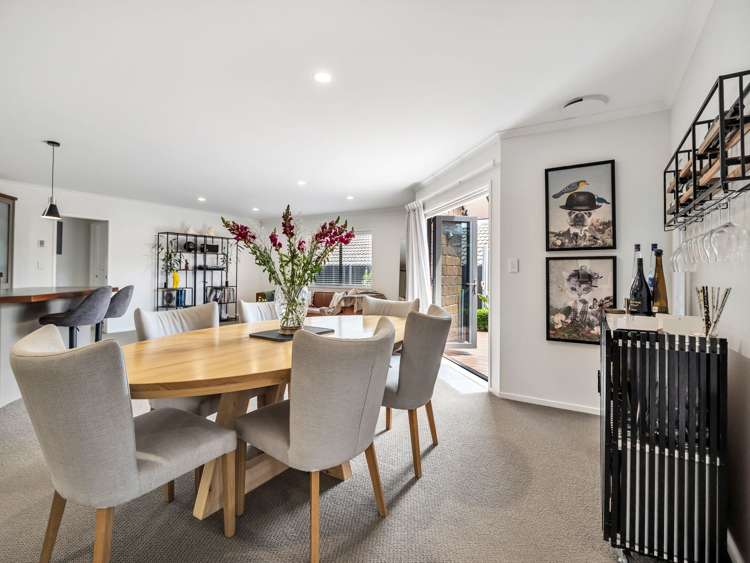 8 Farleigh Close Huntington_9