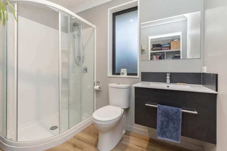 8 Walter Place Kirwee_11