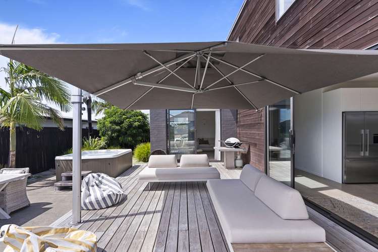 32 Defender Crescent Beachlands_13