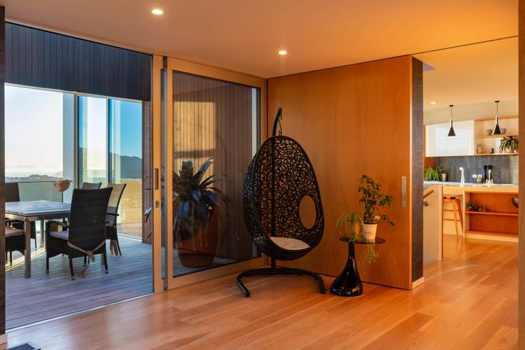 10 Seascape View Paremata_10