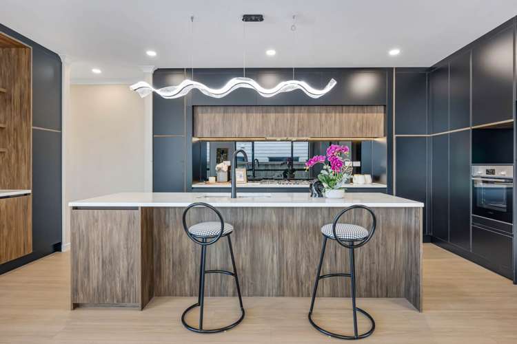 25 Knockanara Drive Flat Bush_5