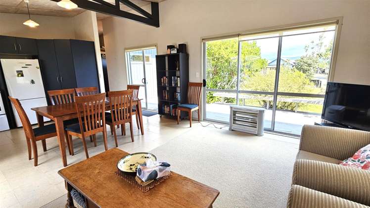 102 Sands Crescent Matarangi_4