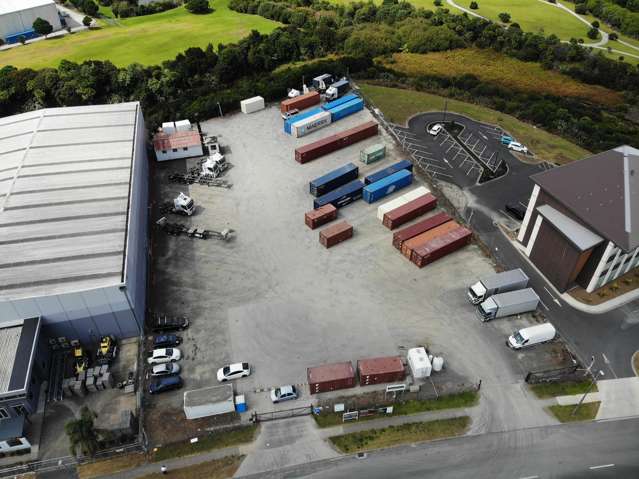 Secure metaled yard - 6,051sqm