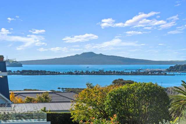 Unparalleled Remuera Position with Harbour Views
