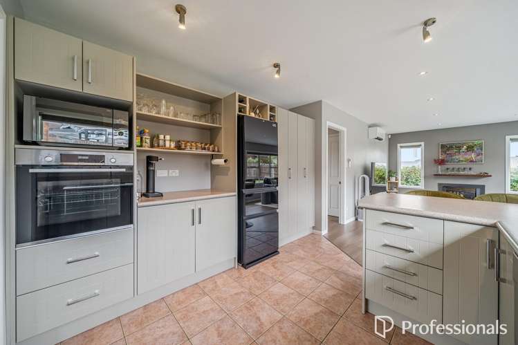 95 Redvers Drive Belmont_7
