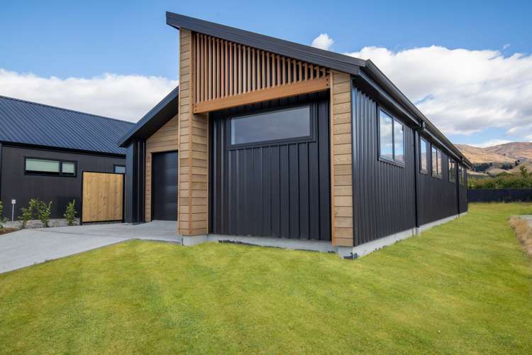 79 Magnum Drive Cromwell_10