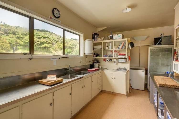 8254 State Highway 12 Omapere_29