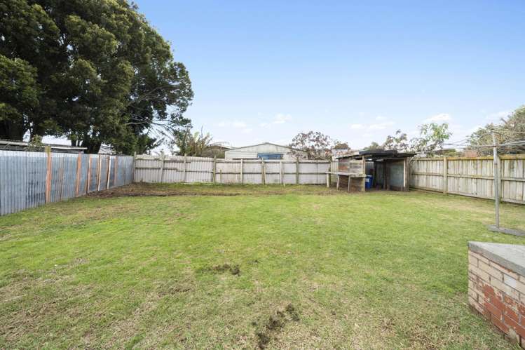 39 Clayton Avenue Otara_20