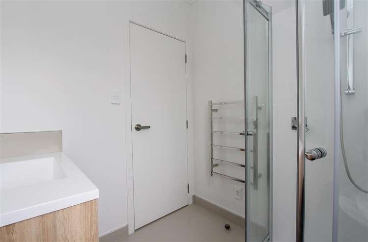 2/8A Rutherford Street 1053_12