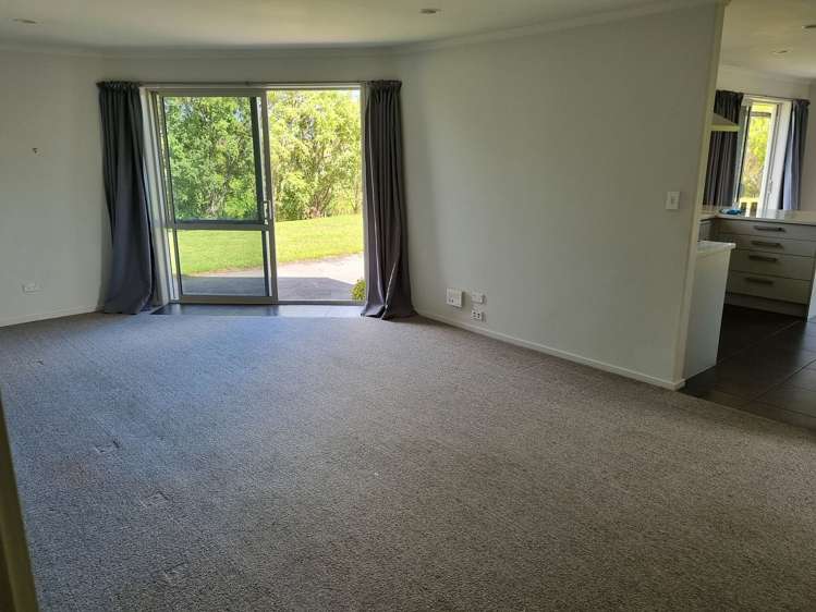 198 St James Drive Huntington_8