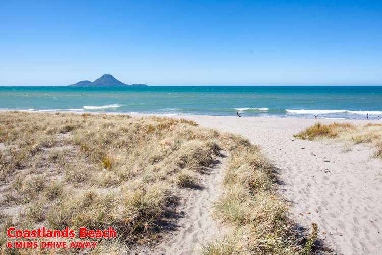 4 Korimako Place Coastlands_1