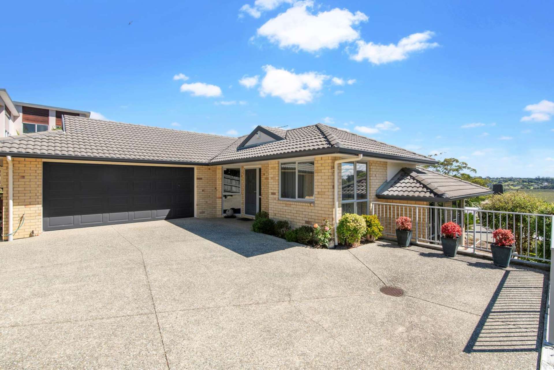 68 Rivervale Grove Stanmore Bay_0