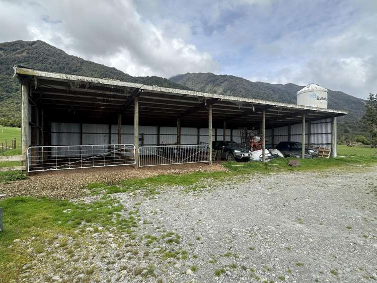 2115 Whataroa Highway Whataroa_9