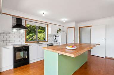 373 Huia Road_2