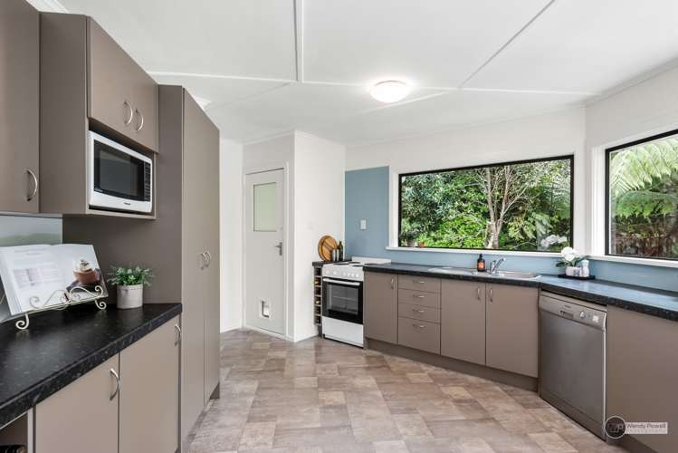 4 Wairere Road Belmont_6