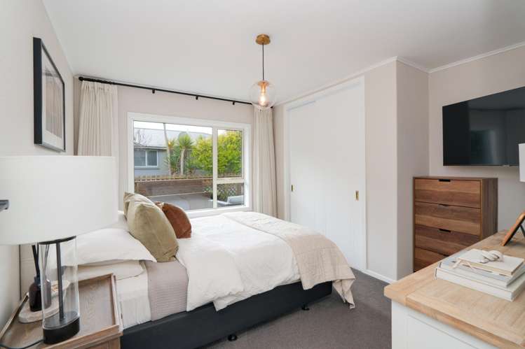 26 Black Road Otatara_17