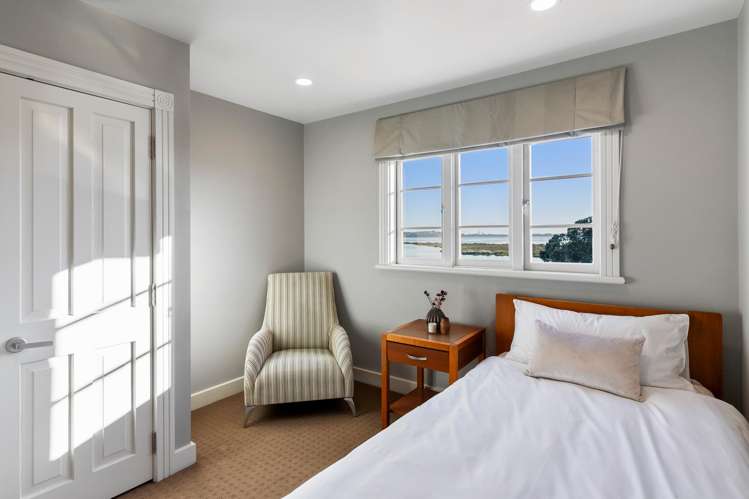 15 Lynch Street Point Chevalier_22